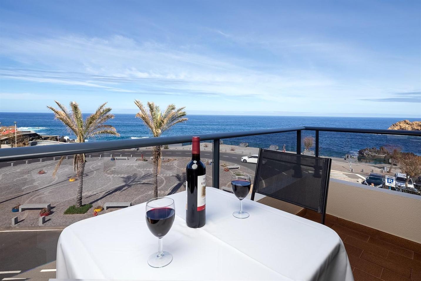 Perola Views Inn By Madeira Sun Travel بورتو مونيز المظهر الخارجي الصورة